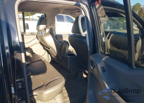 2014 Nissan Frontier Pro-4X из США, поврежденный, VIN 1N6AD0EV3EN716234